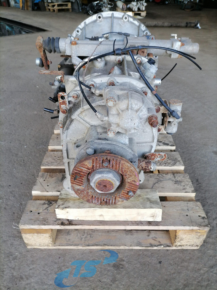 Renault Käigukast Y06365 - Şanzıman ve yedek parça - Kamyon: fotoğraf 3 Renault Käigukast Y06365 - Şanzıman ve yedek parça - Kamyon: fotoğraf 3
