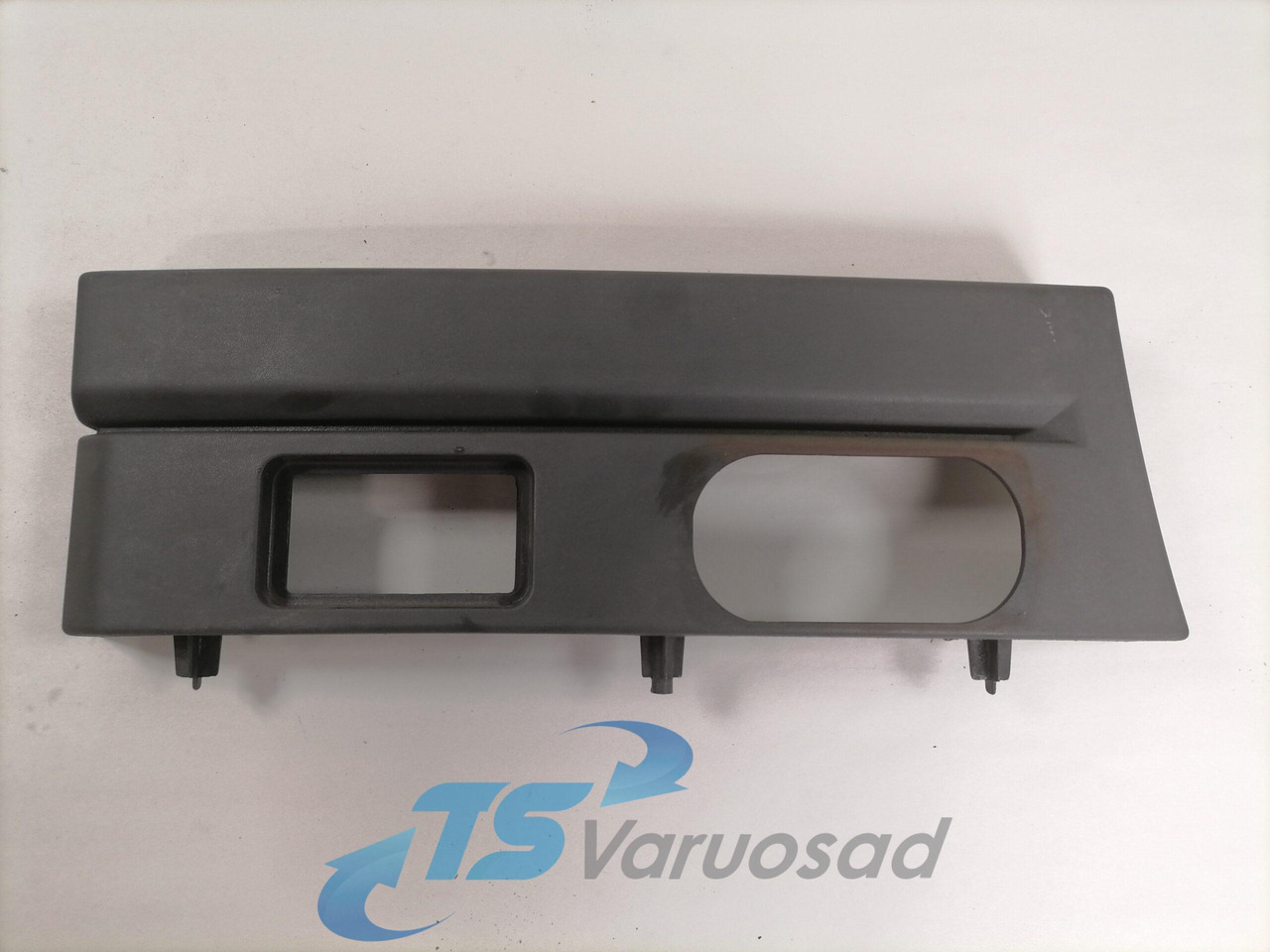 Scania Astmelaua plastik kate, keskmine parem 1501343 - Basamak - Kamyon: fotoğraf 1 Scania Astmelaua plastik kate, keskmine parem 1501343 - Basamak - Kamyon: fotoğraf 1