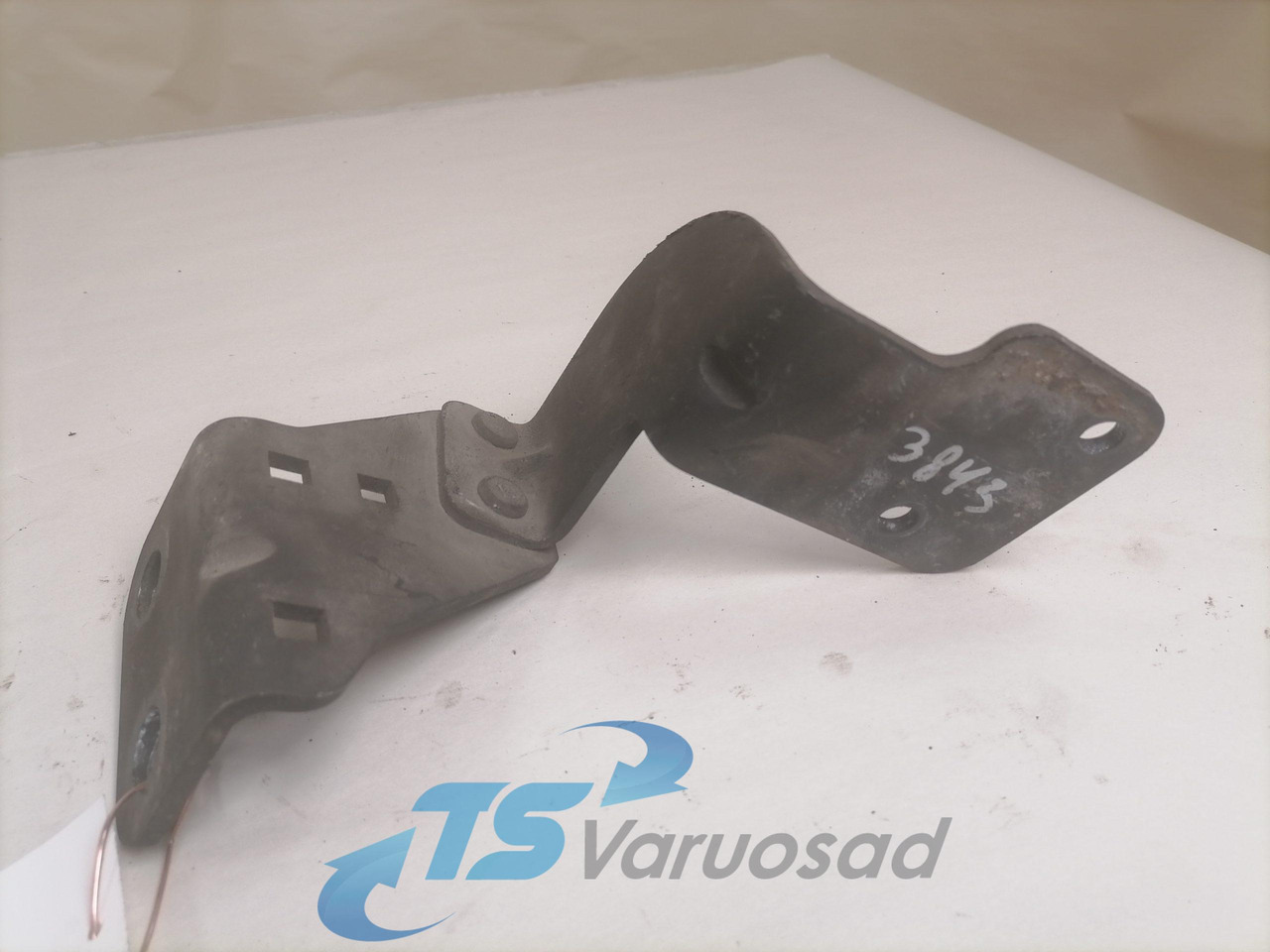 Scania Bracket 1793399 - Çerçeve/ Şasi - Kamyon: fotoğraf 1 Scania Bracket 1793399 - Çerçeve/ Şasi - Kamyon: fotoğraf 1
