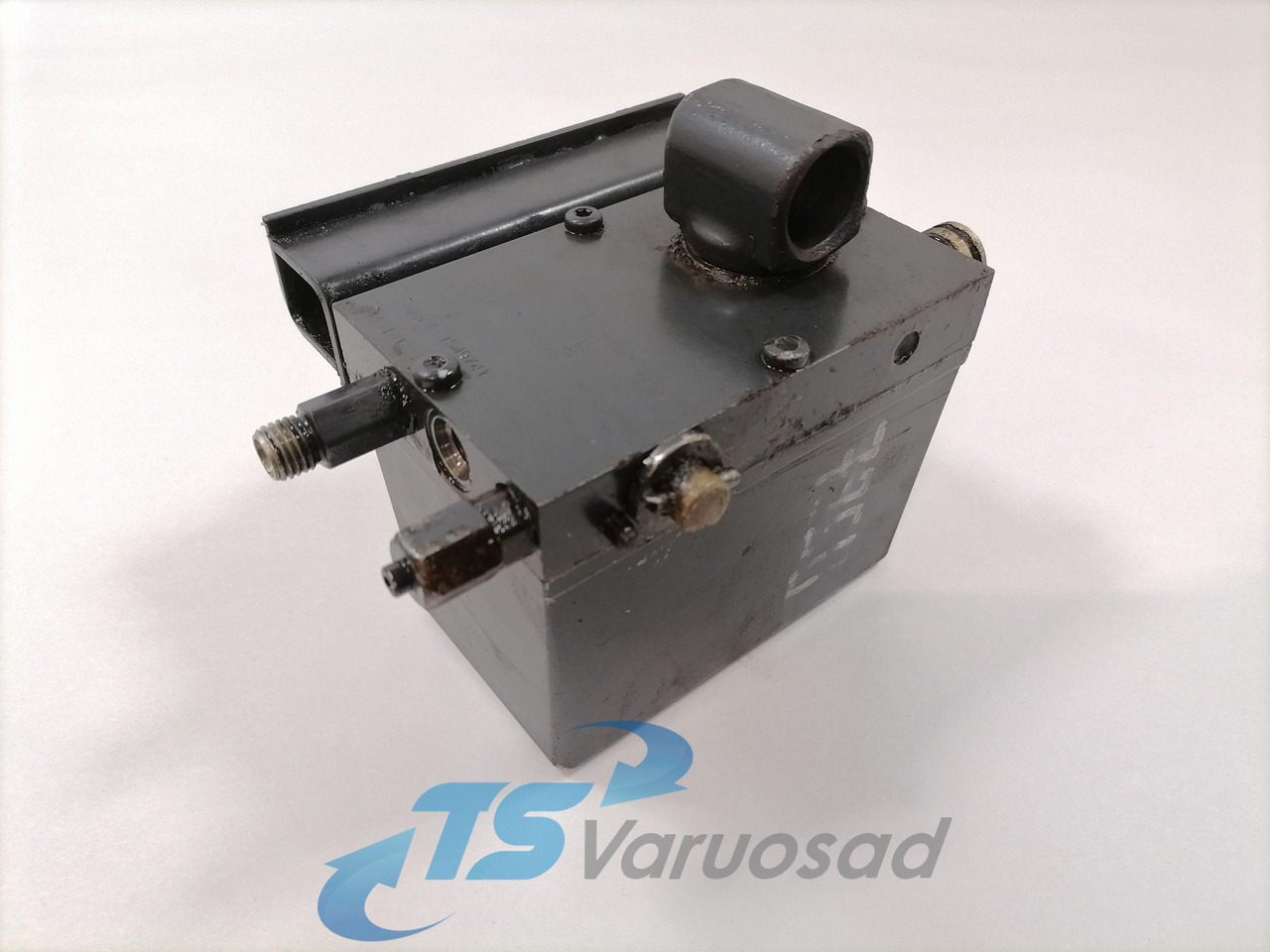 Scania Cab tilting pump 1549741 - Kabin süspansiyonu - Kamyon: fotoğraf 4 Scania Cab tilting pump 1549741 - Kabin süspansiyonu - Kamyon: fotoğraf 4