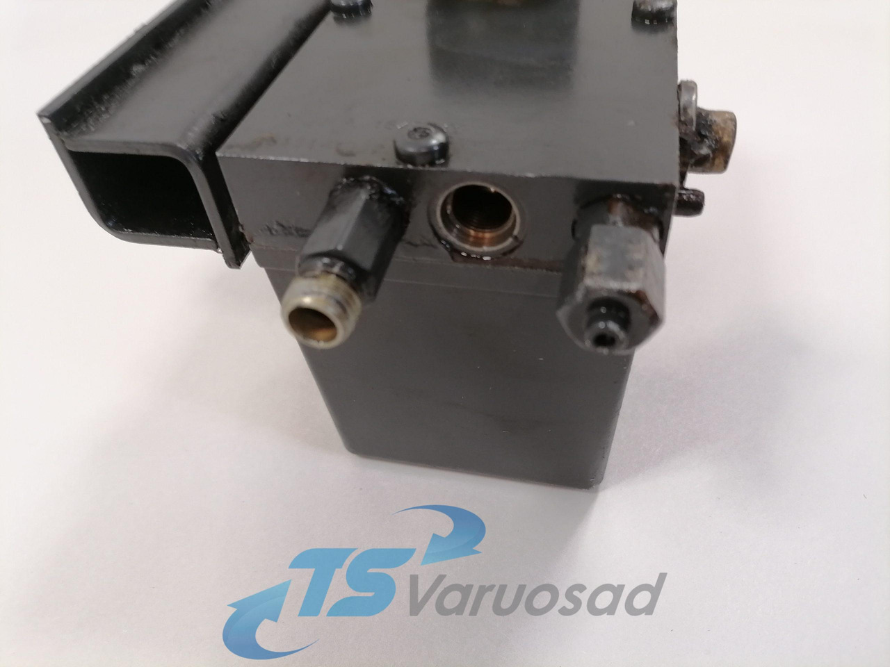 Scania Cab tilting pump 1549741 - Kabin süspansiyonu - Kamyon: fotoğraf 5 Scania Cab tilting pump 1549741 - Kabin süspansiyonu - Kamyon: fotoğraf 5