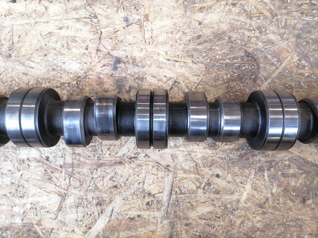 Scania Camshaft 1748794 - Eksantrik mil - Kamyon: fotoğraf 5 Scania Camshaft 1748794 - Eksantrik mil - Kamyon: fotoğraf 5