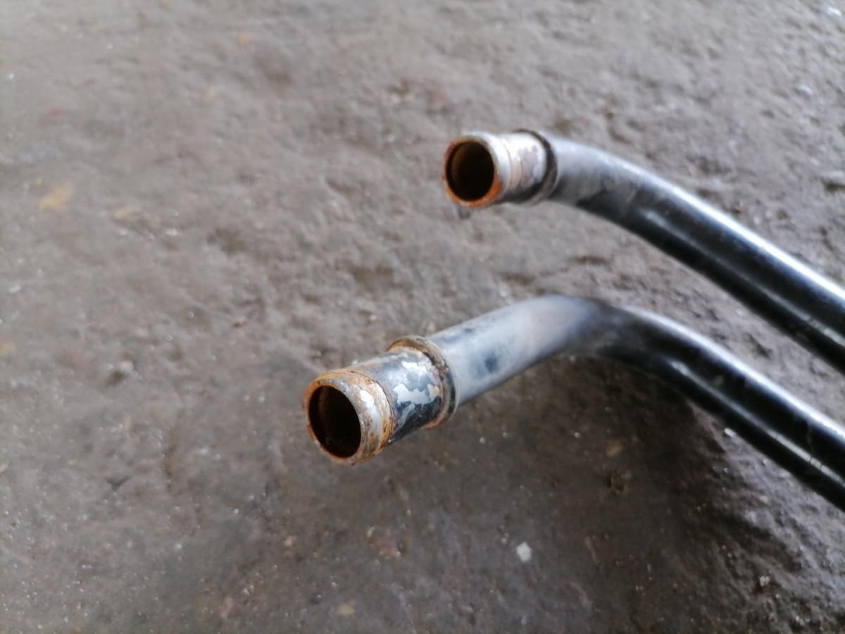 Scania Coolant pipe 1883377 - Soğutma sistemi - Kamyon: fotoğraf 3 Scania Coolant pipe 1883377 - Soğutma sistemi - Kamyon: fotoğraf 3