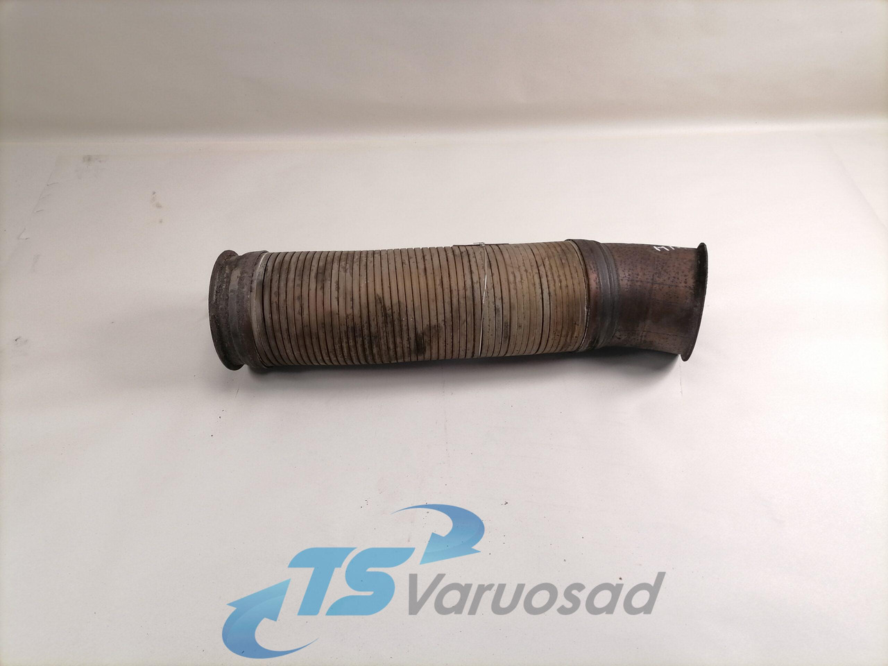 Scania Exhaust pipe 1529474 - Susturucu - Kamyon: fotoğraf 1 Scania Exhaust pipe 1529474 - Susturucu - Kamyon: fotoğraf 1