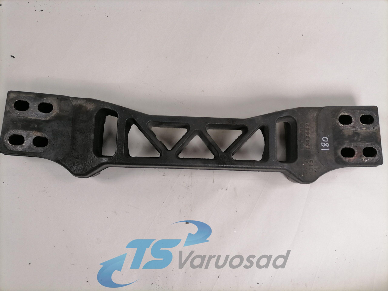 Scania Gearbox bracket 1743442 - Şanzıman ve yedek parça - Kamyon: fotoğraf 1 Scania Gearbox bracket 1743442 - Şanzıman ve yedek parça - Kamyon: fotoğraf 1