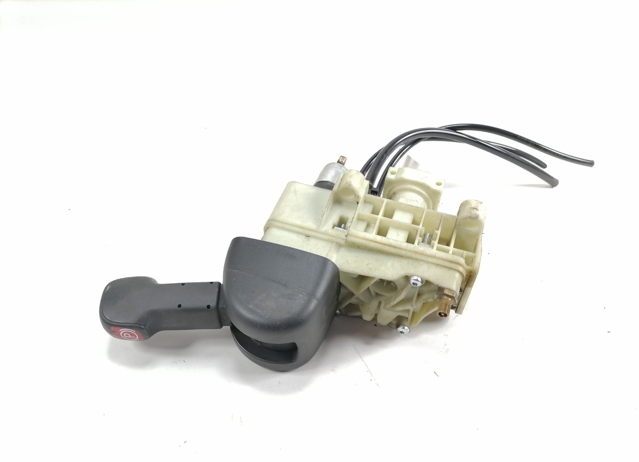 Scania Handbrake control lever 1774972 - Üniversal parça - Kamyon: fotoğraf 1 Scania Handbrake control lever 1774972 - Üniversal parça - Kamyon: fotoğraf 1