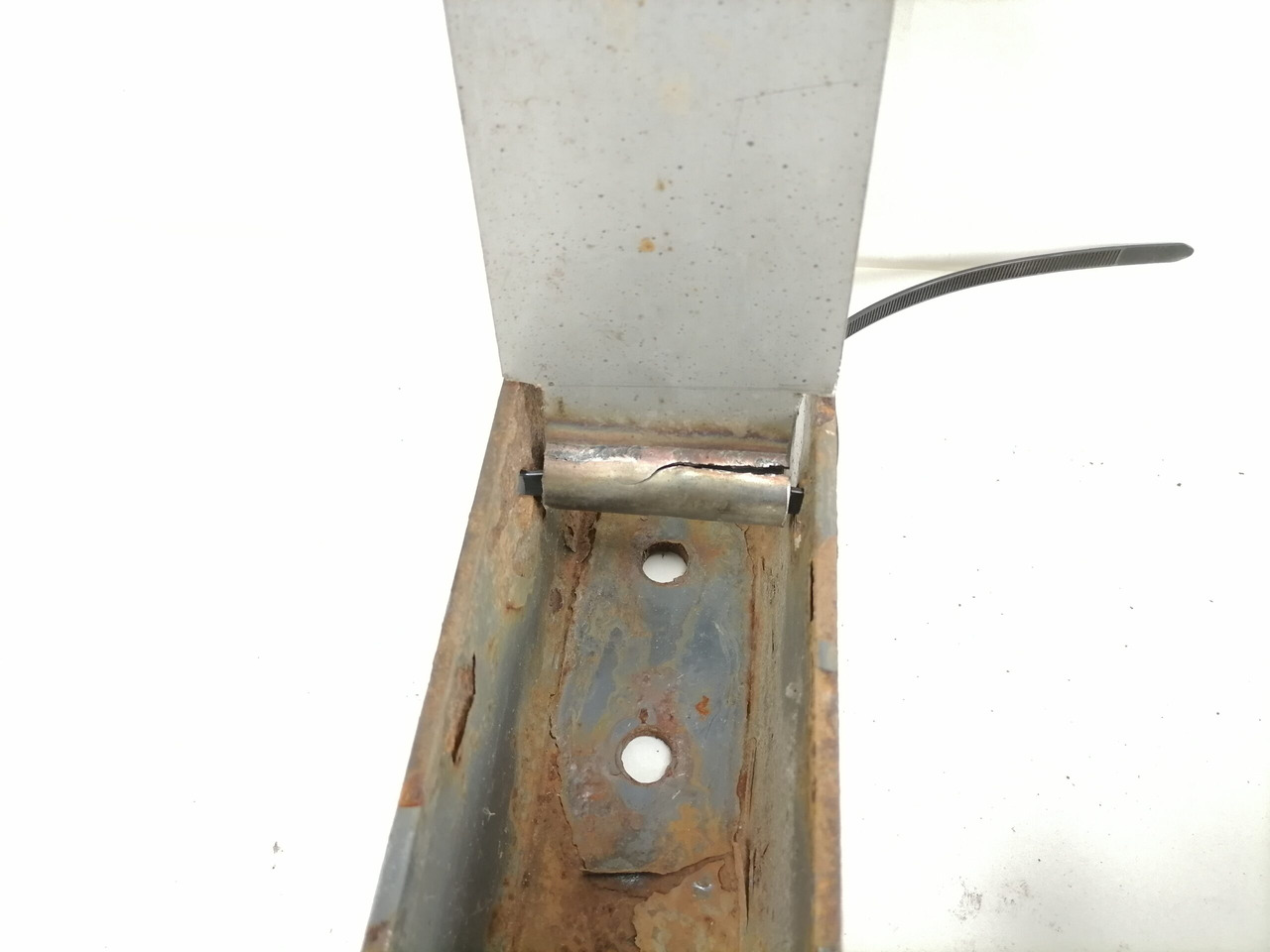 Scania Kandur, gaasiballoon 12345 - Yakıt tankı - Kamyon: fotoğraf 5 Scania Kandur, gaasiballoon 12345 - Yakıt tankı - Kamyon: fotoğraf 5