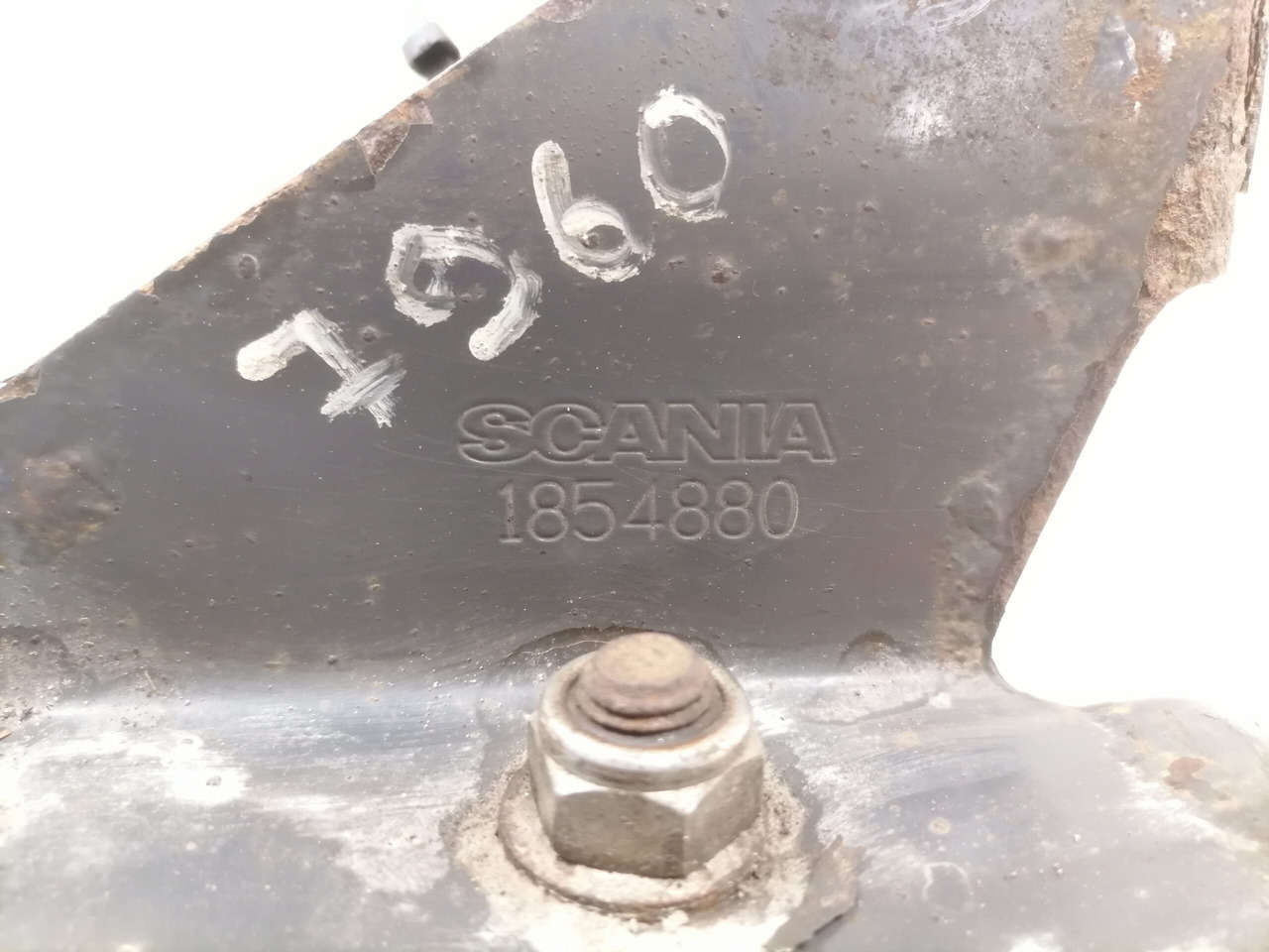 Scania Mudguard bracket 1854879 - Üniversal parça - Kamyon: fotoğraf 3 Scania Mudguard bracket 1854879 - Üniversal parça - Kamyon: fotoğraf 3