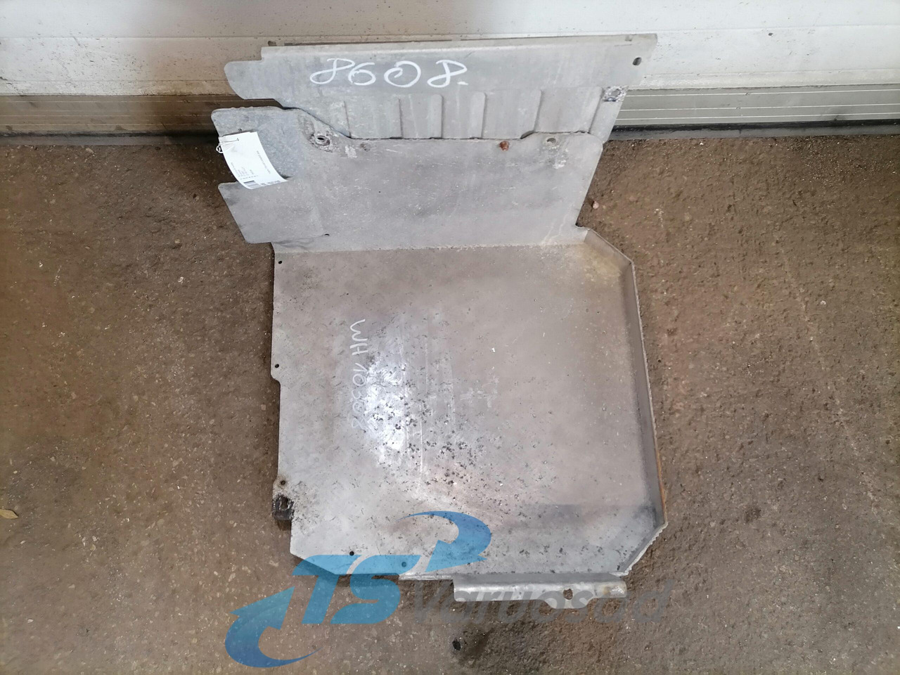 Scania Muffler cover 2191427 - Susturucu - Kamyon: fotoğraf 3 Scania Muffler cover 2191427 - Susturucu - Kamyon: fotoğraf 3