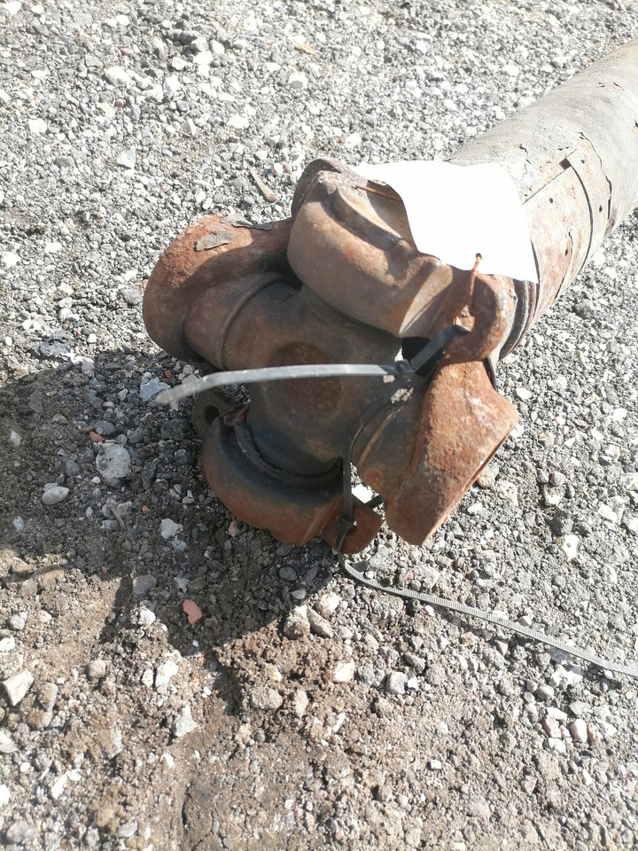 Scania Propeller shaft 1758598 - Şaft - Kamyon: fotoğraf 3 Scania Propeller shaft 1758598 - Şaft - Kamyon: fotoğraf 3