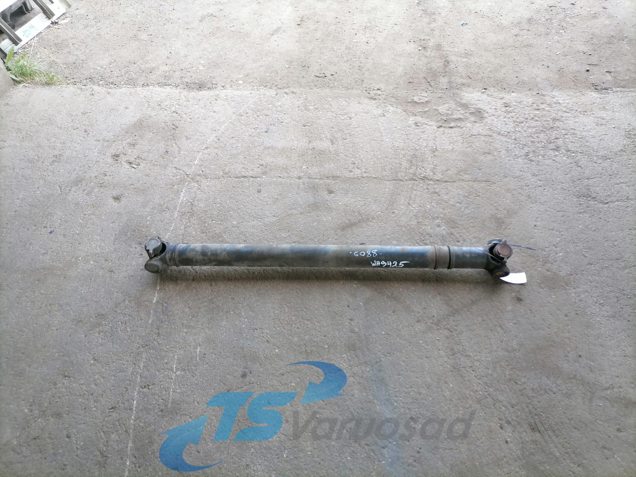 Scania Propeller shaft 1758600 - Şaft - Kamyon: fotoğraf 1 Scania Propeller shaft 1758600 - Şaft - Kamyon: fotoğraf 1