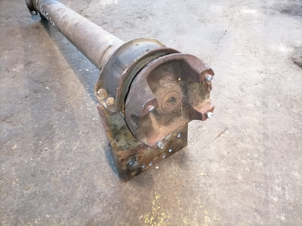 Scania Propeller shaft 1759134 - Şaft - Kamyon: fotoğraf 2 Scania Propeller shaft 1759134 - Şaft - Kamyon: fotoğraf 2