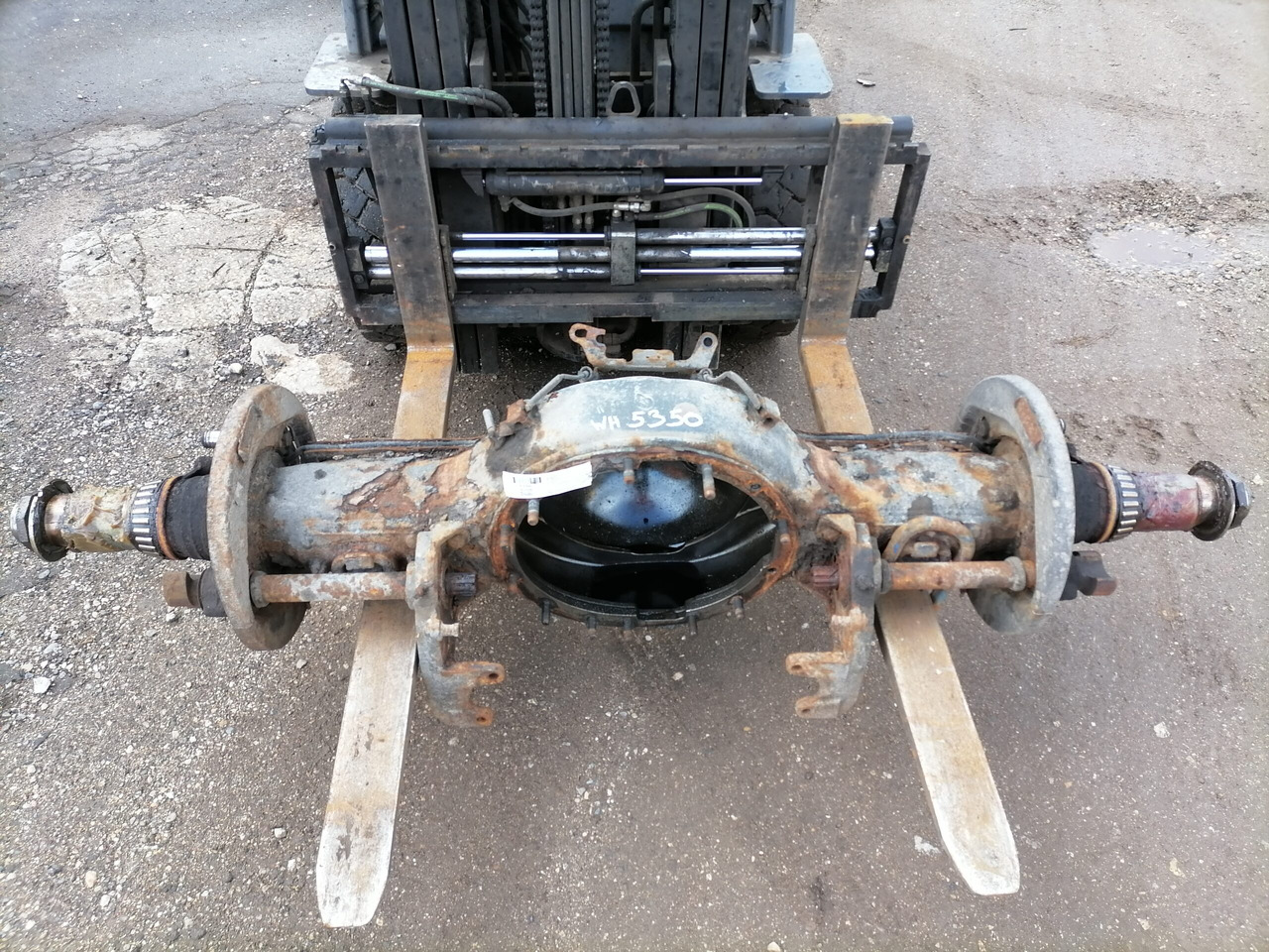 Scania Rear axel housing 1413991 - Aks ve yedek parça - Kamyon: fotoğraf 1 Scania Rear axel housing 1413991 - Aks ve yedek parça - Kamyon: fotoğraf 1