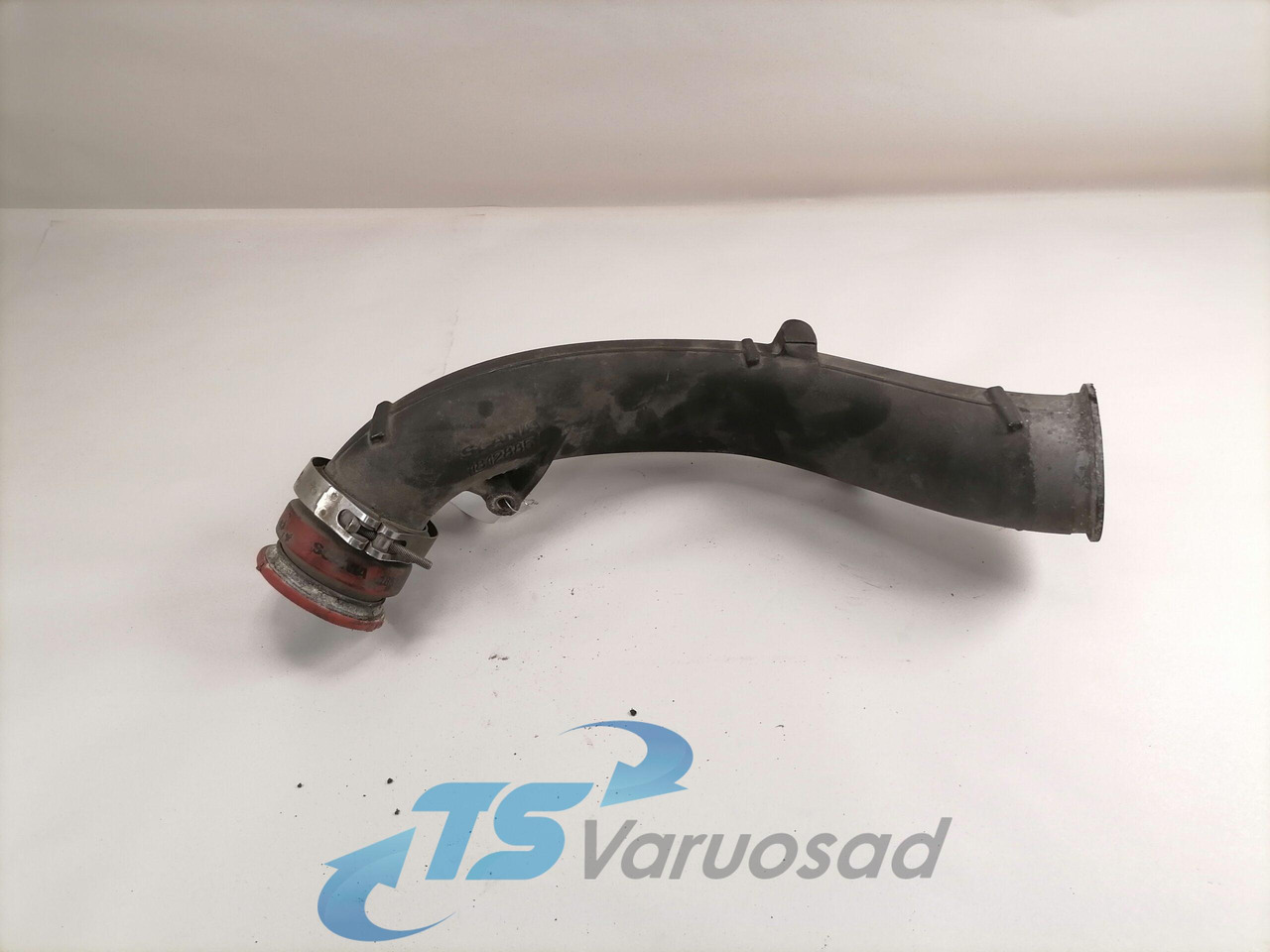 Scania intercooler pipe 1812885 - İnterkuler - Kamyon: fotoğraf 1 Scania intercooler pipe 1812885 - İnterkuler - Kamyon: fotoğraf 1