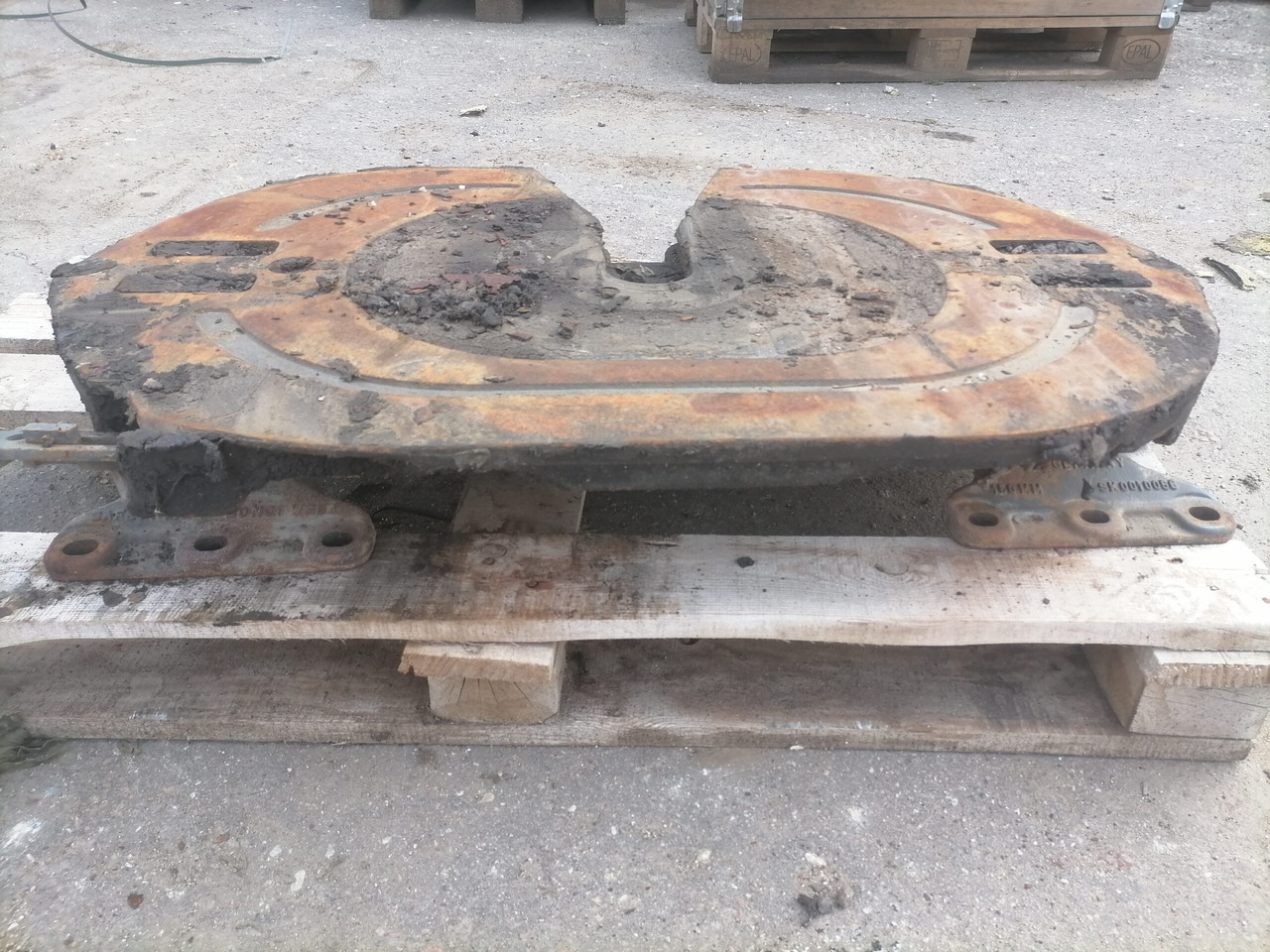 Universaalne Fifht wheel JOST - Beşinci teker - Kamyon: fotoğraf 5 Universaalne Fifht wheel JOST - Beşinci teker - Kamyon: fotoğraf 5