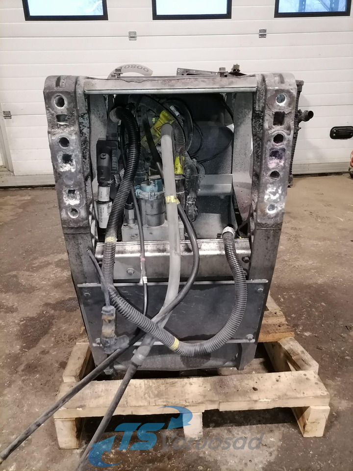 Volvo Ad Blue tank 22460025 - Yakıt sistemi - Kamyon: fotoğraf 3 Volvo Ad Blue tank 22460025 - Yakıt sistemi - Kamyon: fotoğraf 3