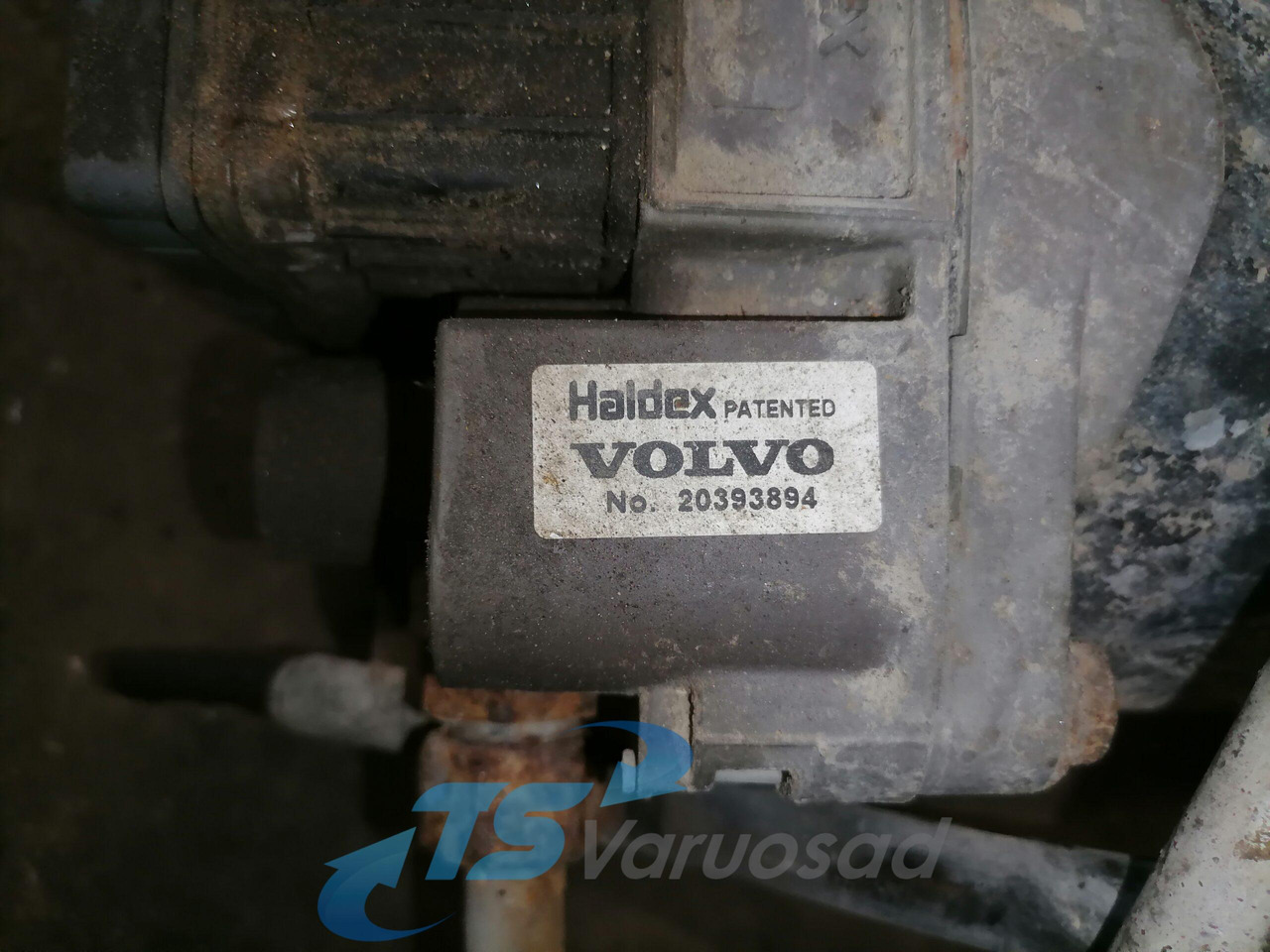 Volvo Air dryer 20393894 - Fren valfi - Kamyon: fotoğraf 4 Volvo Air dryer 20393894 - Fren valfi - Kamyon: fotoğraf 4