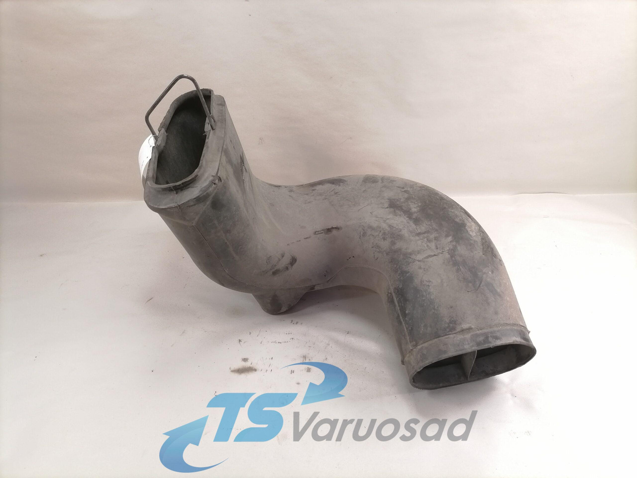 Volvo Air intake 21627374 - Hava emme sistemi - Kamyon: fotoğraf 1 Volvo Air intake 21627374 - Hava emme sistemi - Kamyon: fotoğraf 1