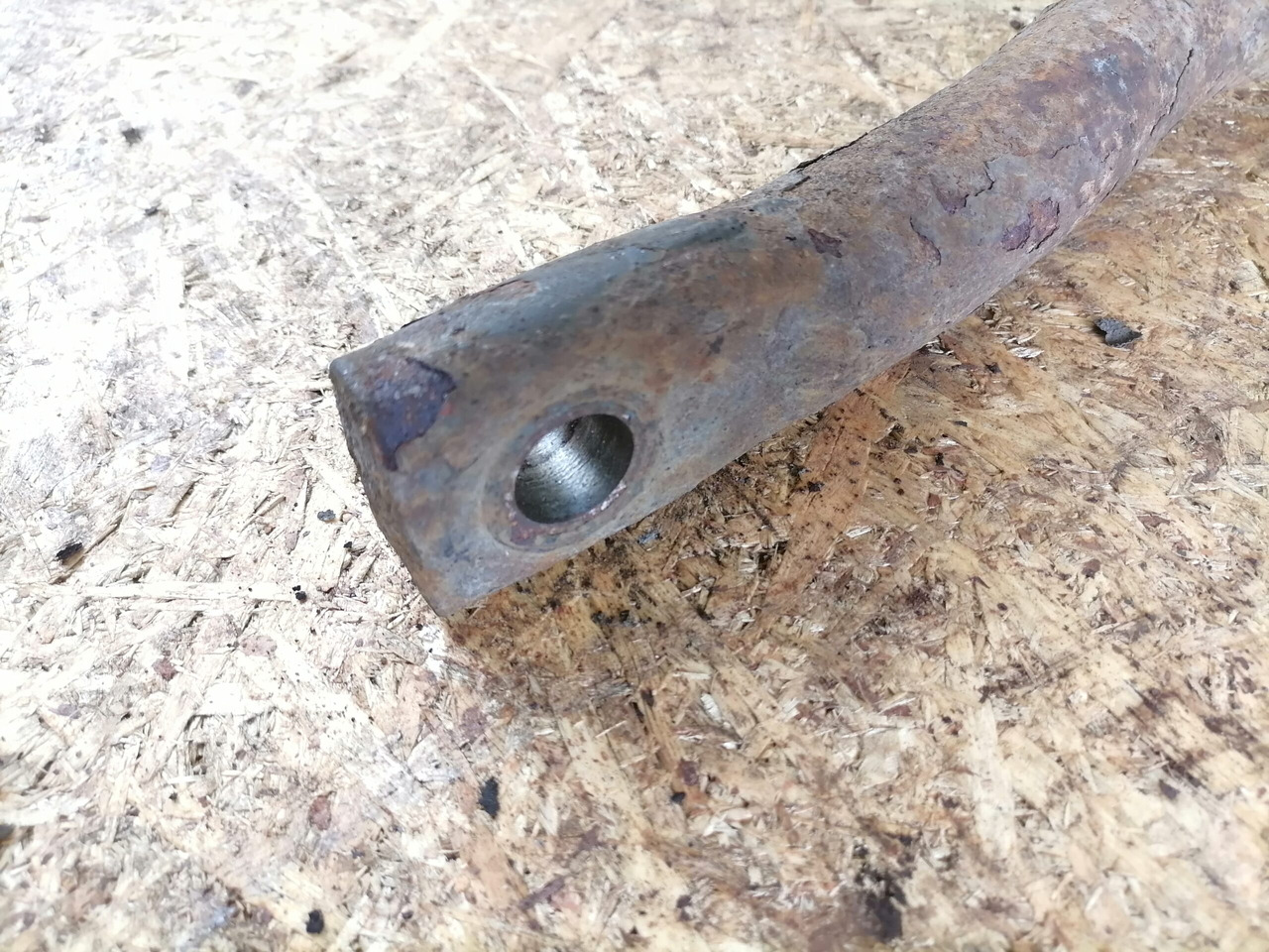 Volvo Anti-roll bar 20532261 - Viraj denge çubuğu - Kamyon: fotoğraf 3 Volvo Anti-roll bar 20532261 - Viraj denge çubuğu - Kamyon: fotoğraf 3