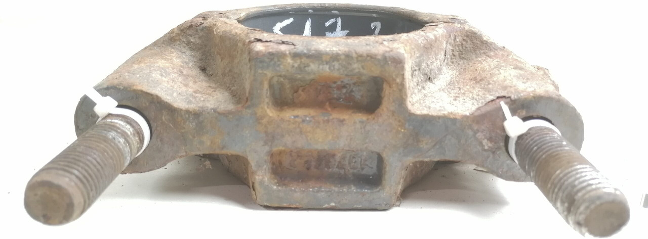 Volvo Anti roll bar bracket 1079482 - Viraj denge çubuğu - Kamyon: fotoğraf 3 Volvo Anti roll bar bracket 1079482 - Viraj denge çubuğu - Kamyon: fotoğraf 3