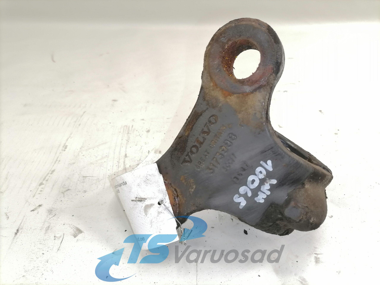 Volvo Anti-roll bar bracket 3173988 - Viraj denge çubuğu - Kamyon: fotoğraf 3 Volvo Anti-roll bar bracket 3173988 - Viraj denge çubuğu - Kamyon: fotoğraf 3