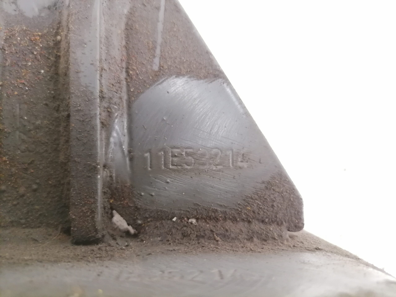 Volvo Bumper bracket 82928883 - Tampon - Kamyon: fotoğraf 5 Volvo Bumper bracket 82928883 - Tampon - Kamyon: fotoğraf 5