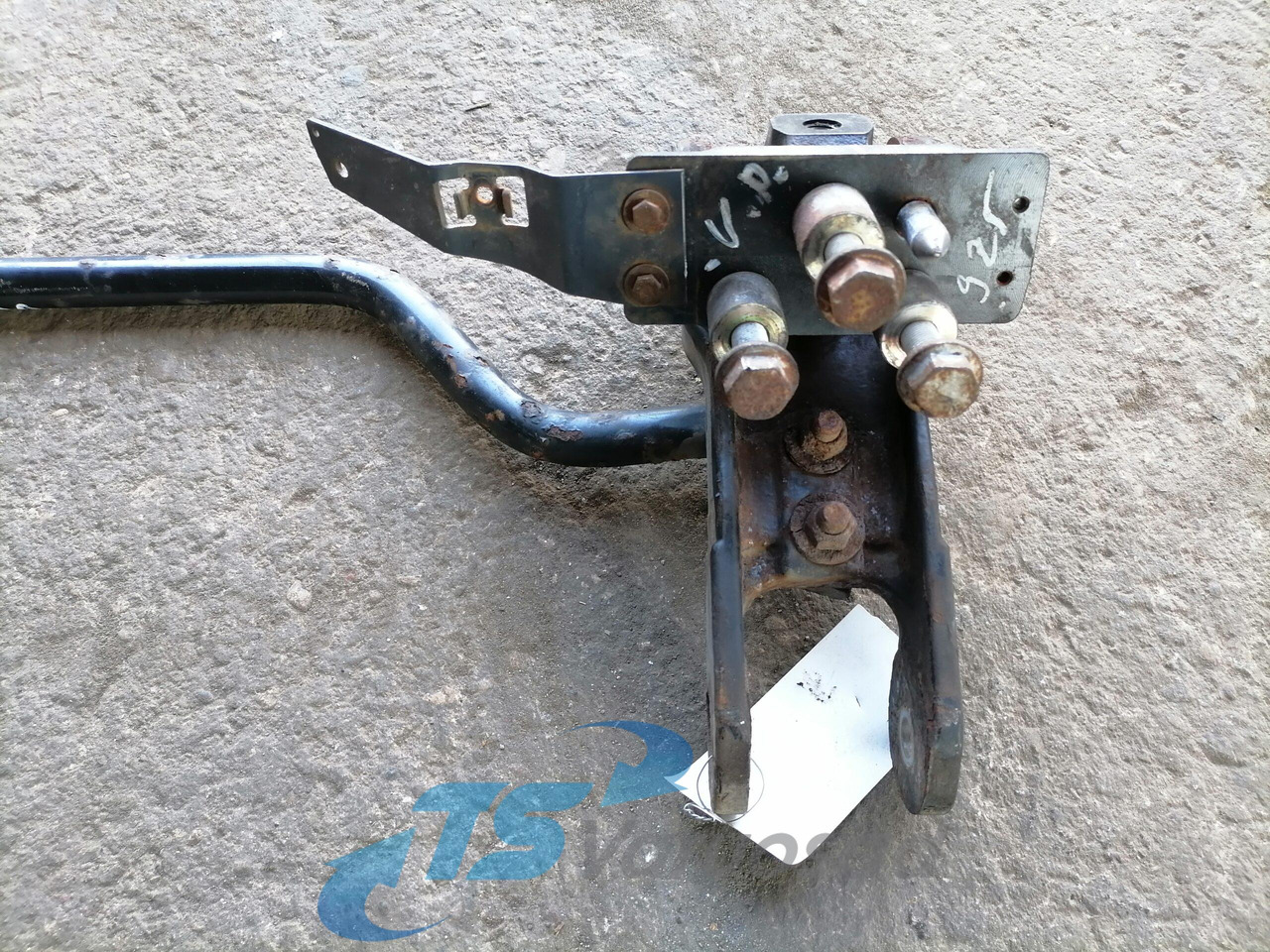 Volvo Cab anti roll bar 20757640 - Kabin süspansiyonu - Kamyon: fotoğraf 4 Volvo Cab anti roll bar 20757640 - Kabin süspansiyonu - Kamyon: fotoğraf 4