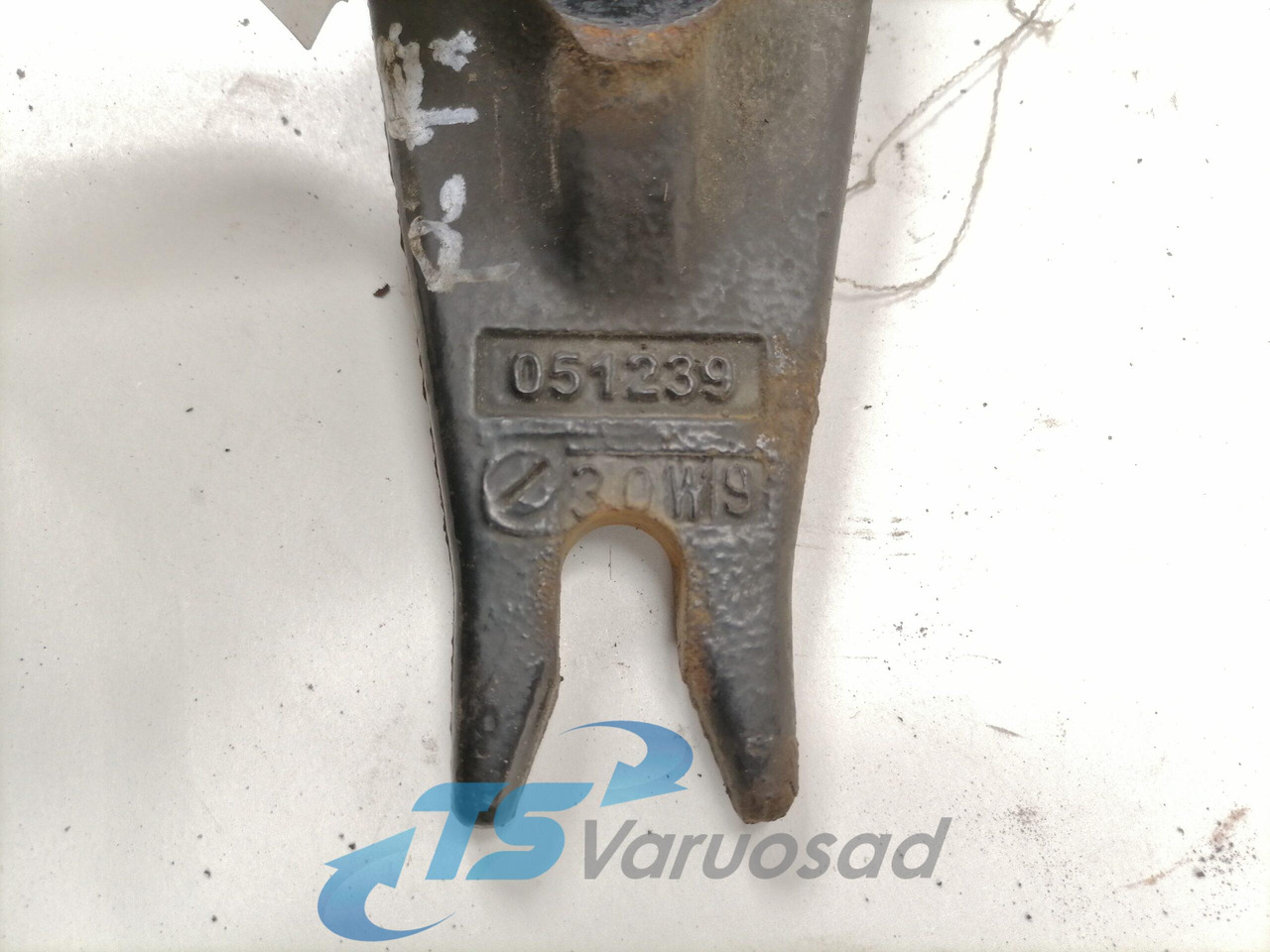Volvo Cab carrier 82061473 - Kabin süspansiyonu - Kamyon: fotoğraf 2 Volvo Cab carrier 82061473 - Kabin süspansiyonu - Kamyon: fotoğraf 2