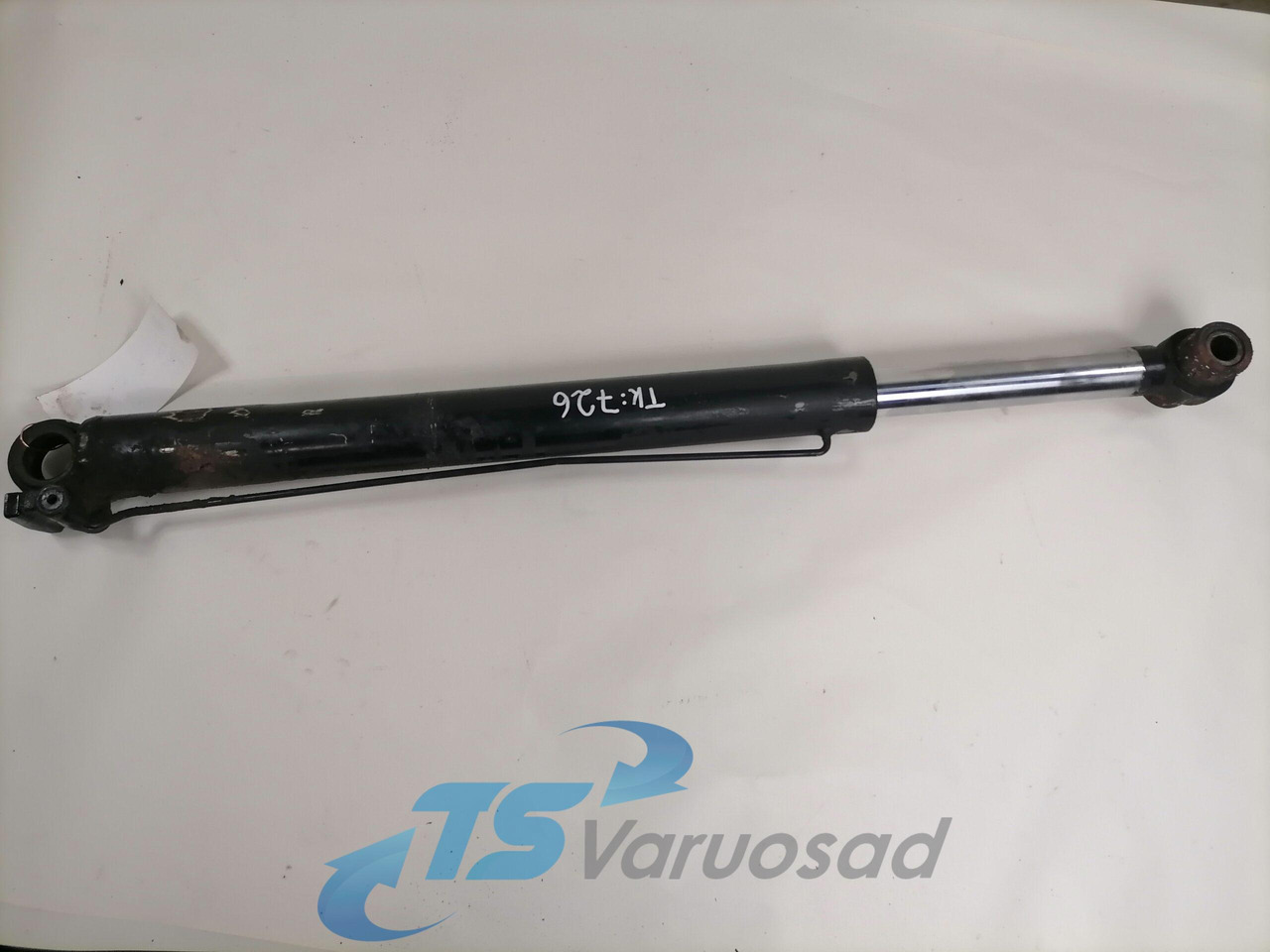 Volvo Cab tilting cylinder 20922303 - Kabin süspansiyonu - Kamyon: fotoğraf 1 Volvo Cab tilting cylinder 20922303 - Kabin süspansiyonu - Kamyon: fotoğraf 1