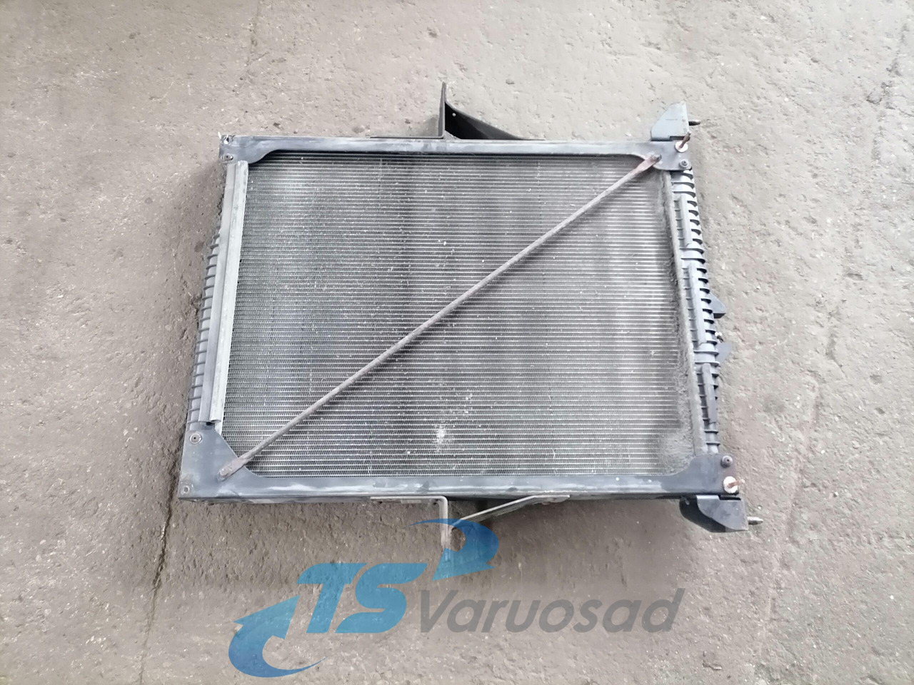 Volvo Cooling radiator 20936055 - Radyatör - Kamyon: fotoğraf 3 Volvo Cooling radiator 20936055 - Radyatör - Kamyon: fotoğraf 3