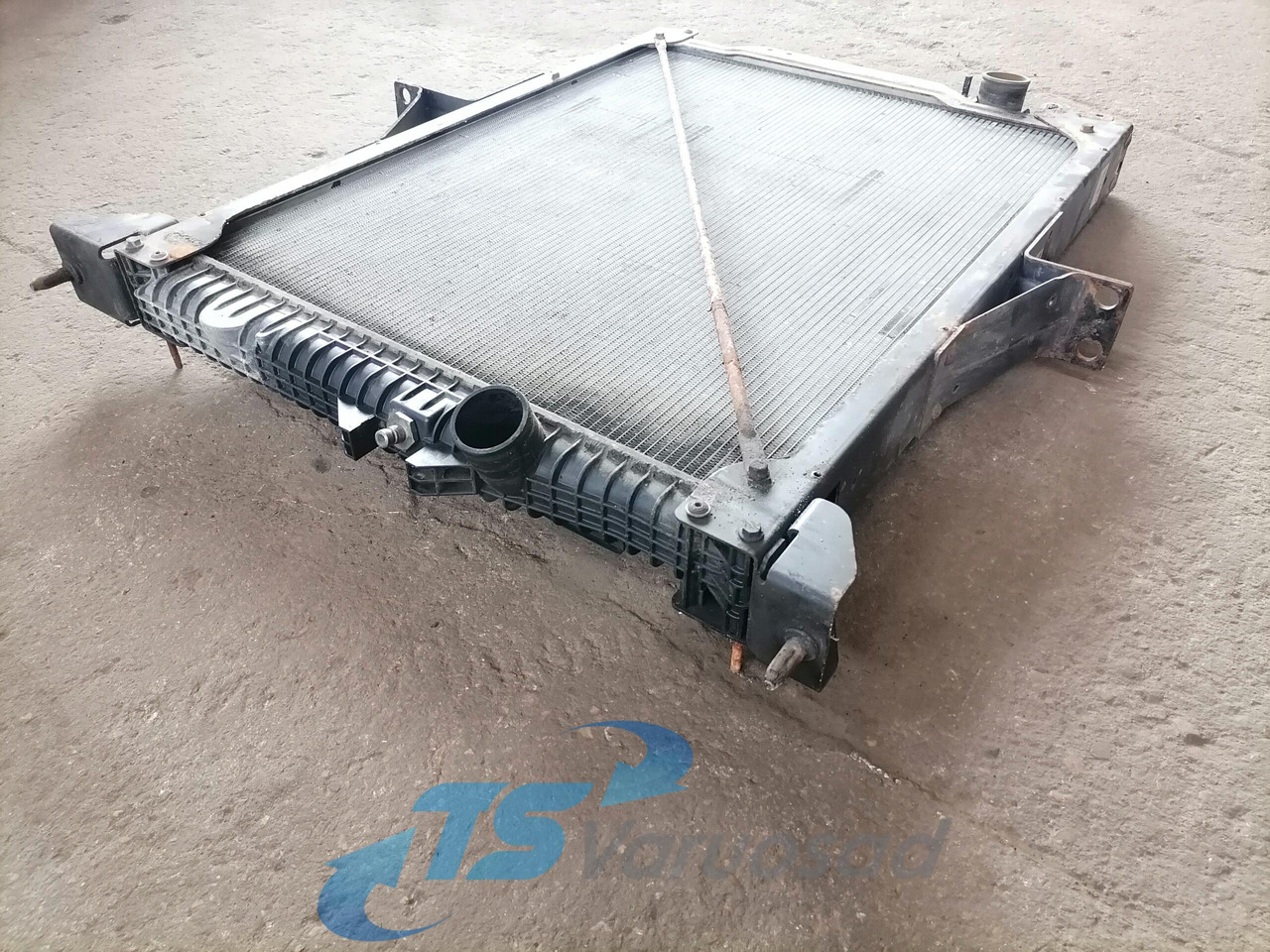 Volvo Cooling radiator 20936055 - Radyatör - Kamyon: fotoğraf 4 Volvo Cooling radiator 20936055 - Radyatör - Kamyon: fotoğraf 4