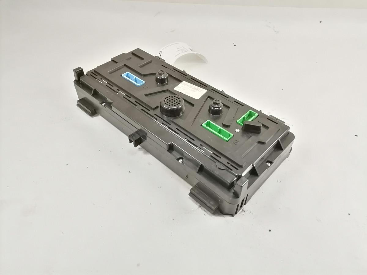 Volvo Dashboard 20801968 - Gösterge panosu - Kamyon: fotoğraf 4 Volvo Dashboard 20801968 - Gösterge panosu - Kamyon: fotoğraf 4