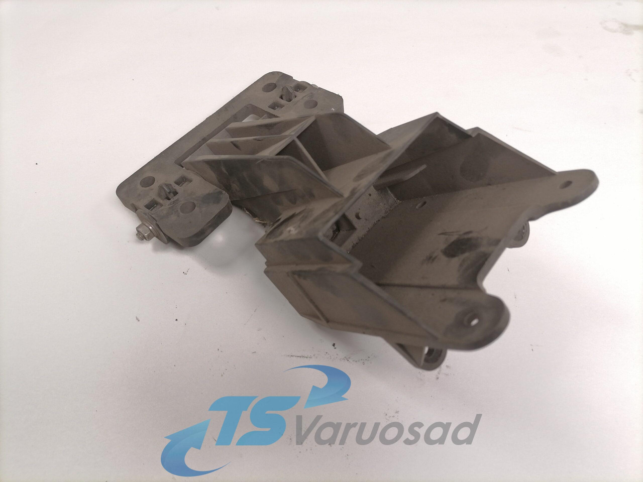 Volvo Light mounting 12345 - Işık/ Işıklandırma - Kamyon: fotoğraf 2 Volvo Light mounting 12345 - Işık/ Işıklandırma - Kamyon: fotoğraf 2