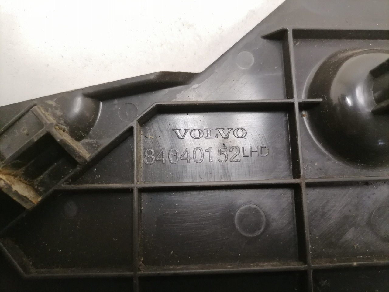 Volvo Salongi plastik 84040152 - Üniversal parça - Kamyon: fotoğraf 3 Volvo Salongi plastik 84040152 - Üniversal parça - Kamyon: fotoğraf 3