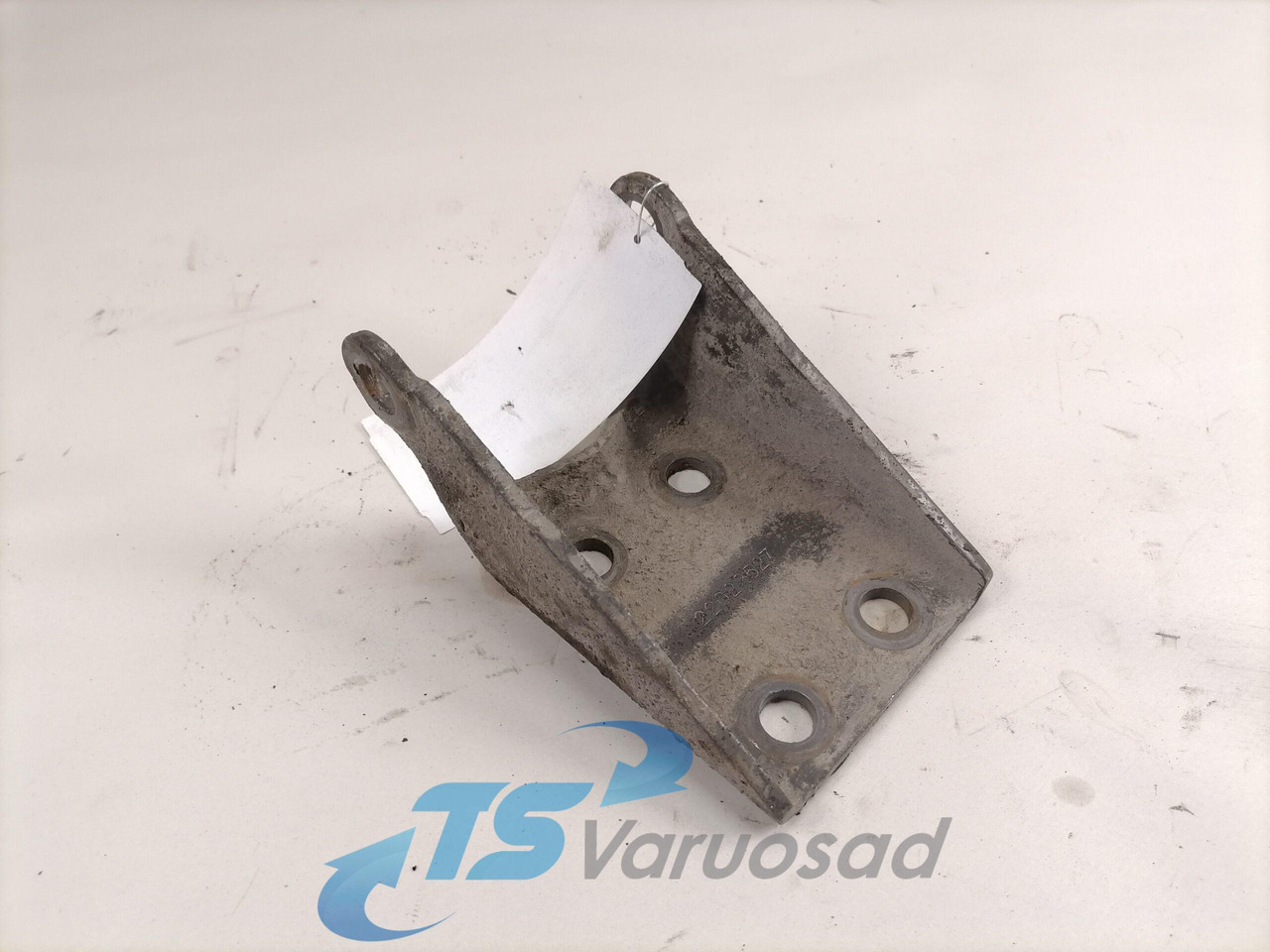 Volvo Shock absorber mounting 22022527 - Süspansiyon - Kamyon: fotoğraf 1 Volvo Shock absorber mounting 22022527 - Süspansiyon - Kamyon: fotoğraf 1