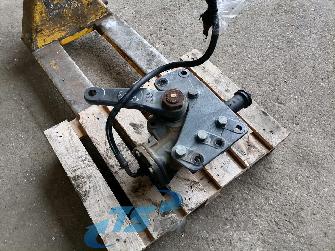 Volvo Steering box 21162023 - Direksiyon kutusu - Kamyon: fotoğraf 3 Volvo Steering box 21162023 - Direksiyon kutusu - Kamyon: fotoğraf 3