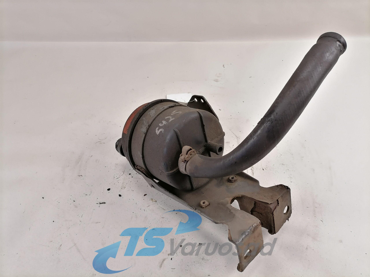 Volvo Steering oil tank+ bracket 1592945 - Direksiyon hortumu - Kamyon: fotoğraf 3 Volvo Steering oil tank+ bracket 1592945 - Direksiyon hortumu - Kamyon: fotoğraf 3