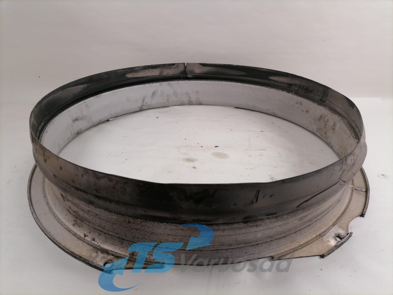 Volvo Ventilaatori metallrõngas 20878899 - Radyatör - Kamyon: fotoğraf 3 Volvo Ventilaatori metallrõngas 20878899 - Radyatör - Kamyon: fotoğraf 3