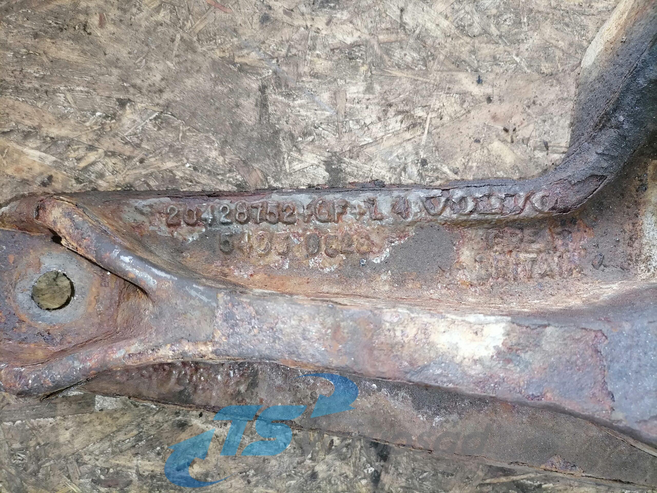 Volvo Volvo drive axle / axle mounting / airbag carrier 20428752 - Aks ve yedek parça - Kamyon: fotoğraf 3 Volvo Volvo drive axle / axle mounting / airbag carrier 20428752 - Aks ve yedek parça - Kamyon: fotoğraf 3