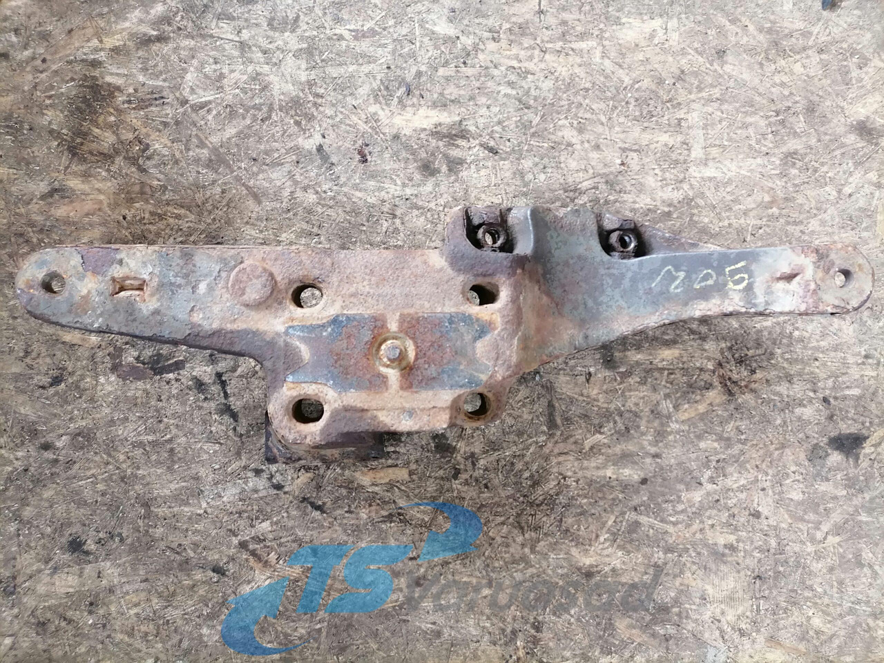 Volvo Volvo drive axle / axle mounting / airbag carrier 20428752 - Aks ve yedek parça - Kamyon: fotoğraf 4 Volvo Volvo drive axle / axle mounting / airbag carrier 20428752 - Aks ve yedek parça - Kamyon: fotoğraf 4