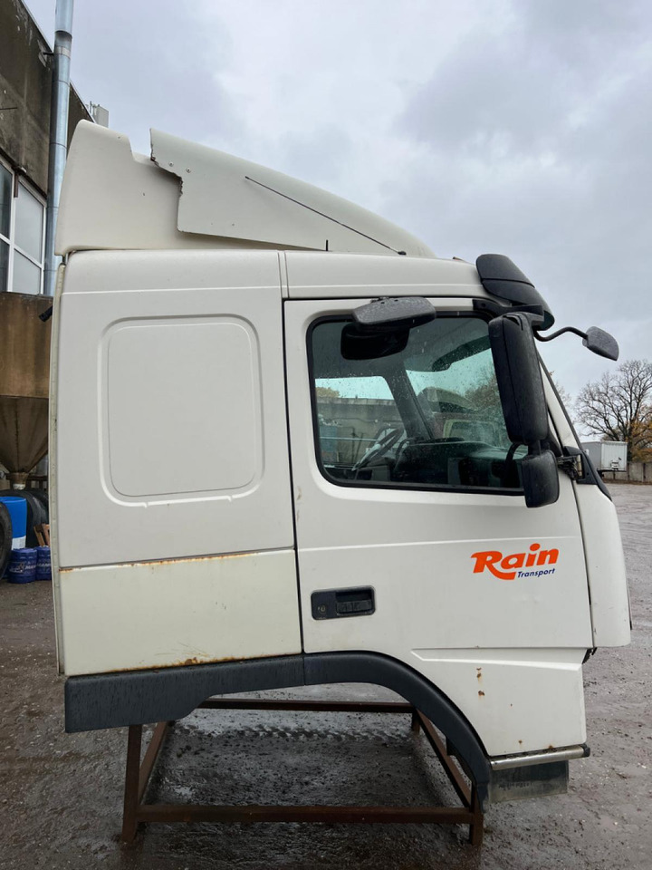 Volvo Volvo kabiin 85103669 - Kabin ve iç mekan - Kamyon: fotoğraf 4 Volvo Volvo kabiin 85103669 - Kabin ve iç mekan - Kamyon: fotoğraf 4