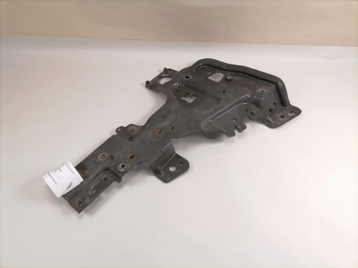 Volvo light bracket 84228539 - Işık/ Işıklandırma - Kamyon: fotoğraf 3 Volvo light bracket 84228539 - Işık/ Işıklandırma - Kamyon: fotoğraf 3