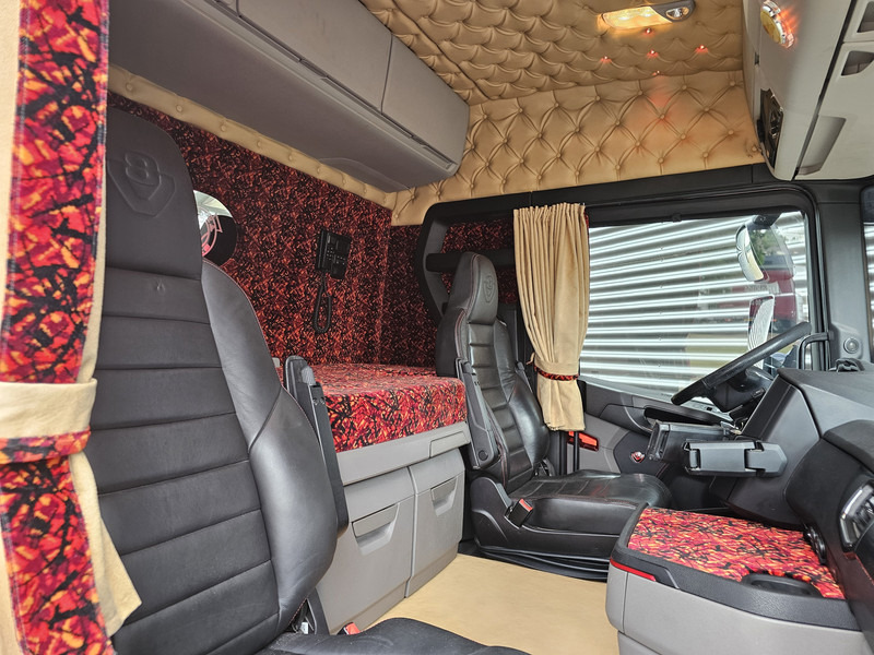 Scania R580 V8 XT / 6x2 BOOGIE / RETARDER / HYDRAULIC / 80T finansal kiralama Scania R580 V8 XT / 6x2 BOOGIE / RETARDER / HYDRAULIC / 80T: fotoğraf 10