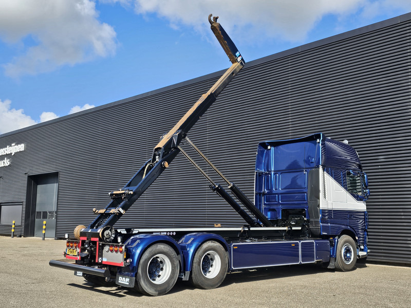 DAF XF 530 SSC 6x2 VDL HOOKLIFT 660 cm - Kancalı yükleyici kamyon: fotoğraf 2 DAF XF 530 SSC 6x2 VDL HOOKLIFT 660 cm - Kancalı yükleyici kamyon: fotoğraf 2