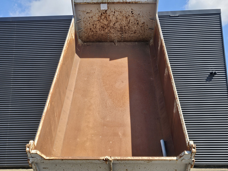 MAN TGA 26.440 / TIPPER - TRACTOR COMBI /6x4 / SPRING / BIG AXLE - Damperli kamyon: fotoğraf 3 MAN TGA 26.440 / TIPPER - TRACTOR COMBI /6x4 / SPRING / BIG AXLE - Damperli kamyon: fotoğraf 3