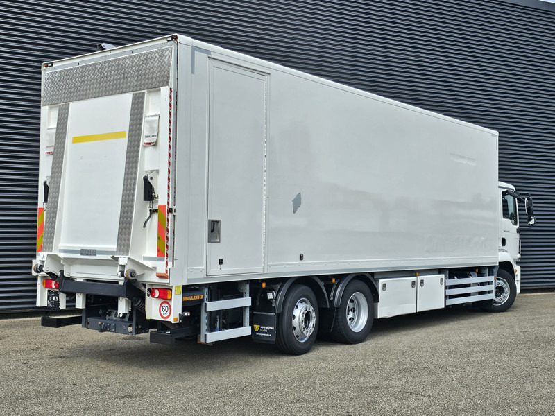MAN TGM 26.320 / 6x2-4 / LBW / 6000kg TAIL LIFT - Kapalı kasa kamyon: fotoğraf 2 MAN TGM 26.320 / 6x2-4 / LBW / 6000kg TAIL LIFT - Kapalı kasa kamyon: fotoğraf 2