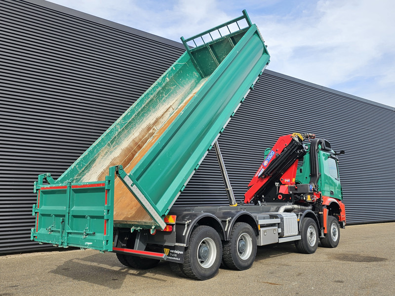 Mercedes-Benz AROCS 4145 / 8X6 / TIPPER + HMF CRANE - Damperli kamyon, Vinçli kamyon: fotoğraf 4 Mercedes-Benz AROCS 4145 / 8X6 / TIPPER + HMF CRANE - Damperli kamyon, Vinçli kamyon: fotoğraf 4