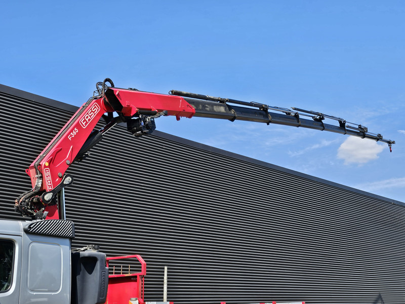 Volvo FM 460 8x4-4 / FASSI 36.5 t/m -8 x EXTENSION + WINCH - Sal/ Açık kasa kamyon, Vinçli kamyon: fotoğraf 2 Volvo FM 460 8x4-4 / FASSI 36.5 t/m -8 x EXTENSION + WINCH - Sal/ Açık kasa kamyon, Vinçli kamyon: fotoğraf 2