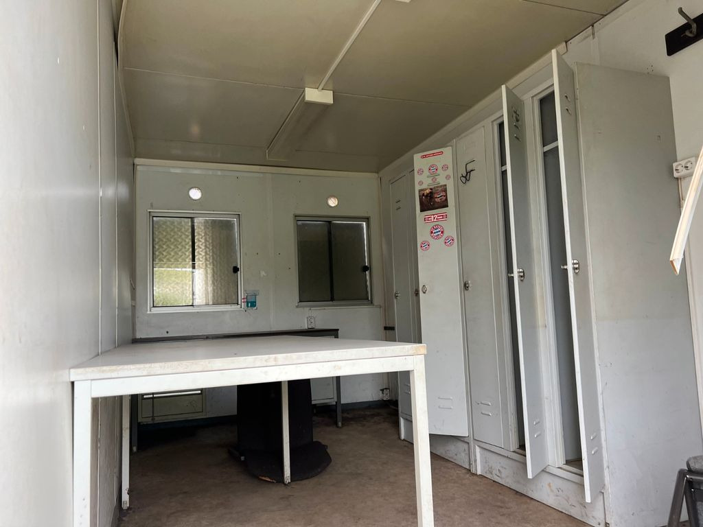 Büro Container mit Heizung Licht Tisch Schränke - Kancalı yükleyici/ Hidrolift: fotoğraf 5 Büro Container mit Heizung Licht Tisch Schränke - Kancalı yükleyici/ Hidrolift: fotoğraf 5