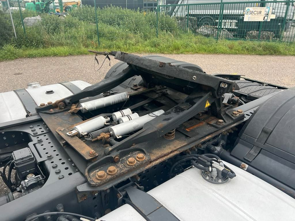 Çekici Mercedes-Benz 1842 4X2 mit Höhenverstellbarer Sattelkuppung Mercedes-Benz 1842 4X2 mit Höhenverstellbarer Sattelkuppung: fotoğraf 9 Çekici Mercedes-Benz 1842 4X2 mit Höhenverstellbarer Sattelkuppung Mercedes-Benz 1842 4X2 mit Höhenverstellbarer Sattelkuppung: fotoğraf 9